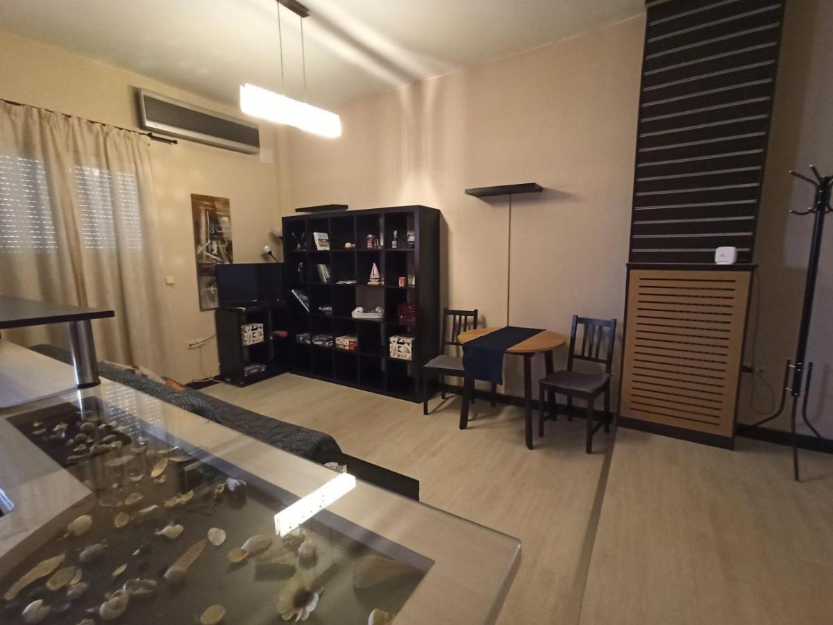 Modern Apartment, 5΄ Walk From Central Metro Station Ateny Zewnętrze zdjęcie