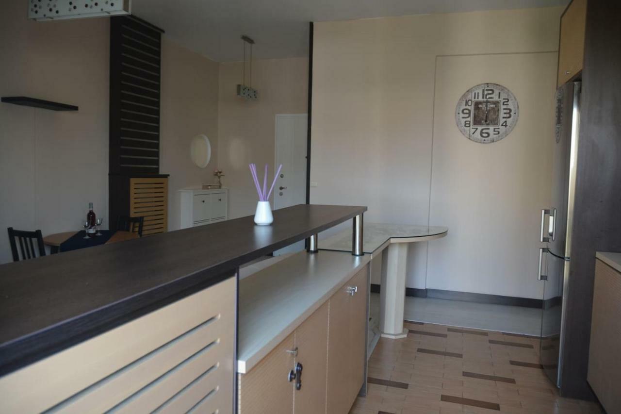 Modern Apartment, 5΄ Walk From Central Metro Station Ateny Zewnętrze zdjęcie